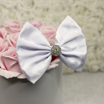 Shiny White Satin Bow (Cool White)
